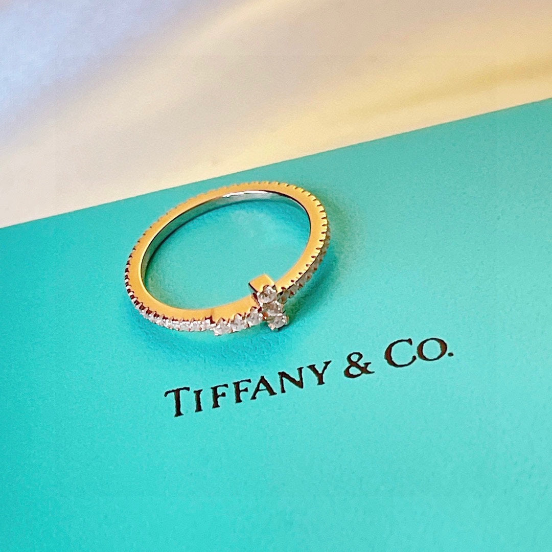 18K Tiffany Diamond Wire Ring